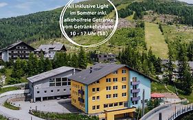 Basekamp Mountain Budget Hotel